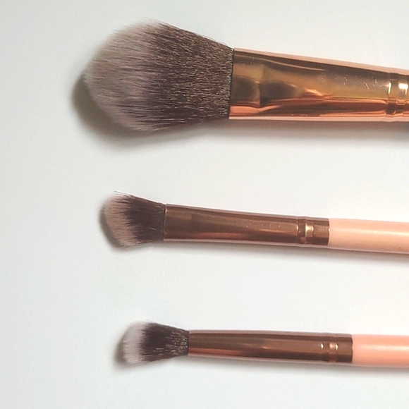 Luxie Makeup Brushes | Dreamcatcher and Rose Gold Collections | NEW, NEVER USED - Picture 5 of 6